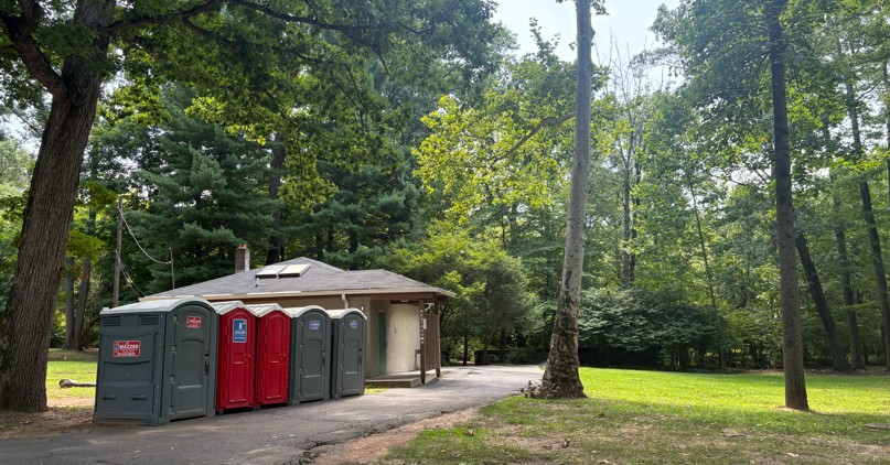 restroom at Van Saun Park