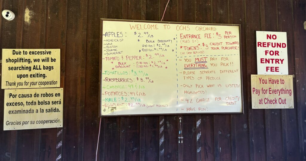 Ochs Orchard admission fee sign